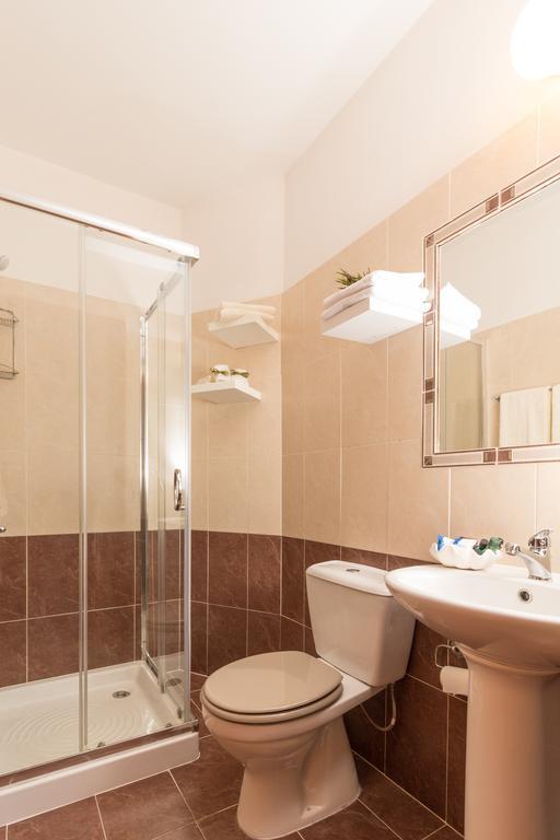 Mama Seaside Apartment Larnaca Ngoại thất bức ảnh