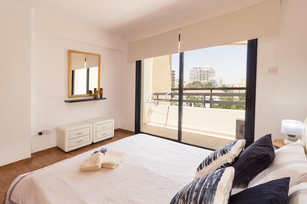 Mama Seaside Apartment Larnaca Ngoại thất bức ảnh