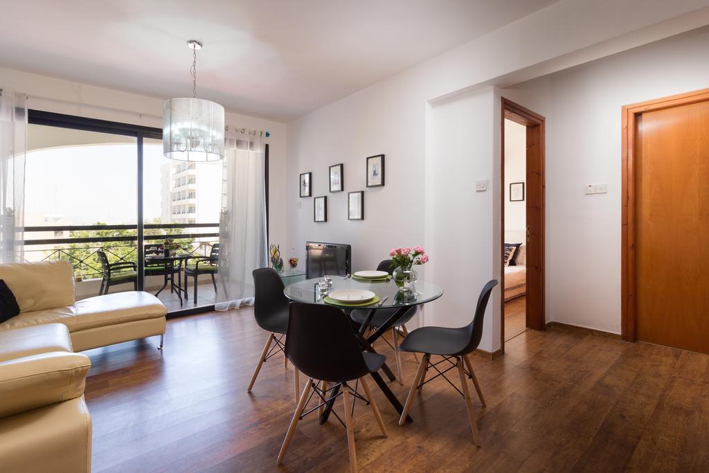 Mama Seaside Apartment Larnaca Ngoại thất bức ảnh