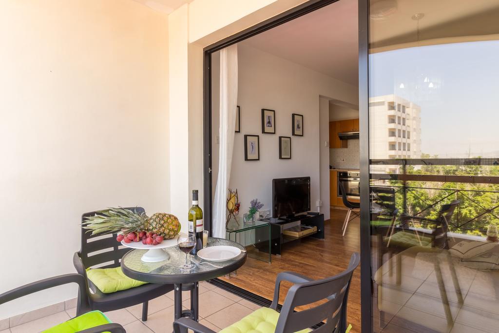 Mama Seaside Apartment Larnaca Ngoại thất bức ảnh