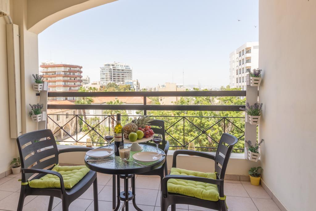 Mama Seaside Apartment Larnaca Ngoại thất bức ảnh