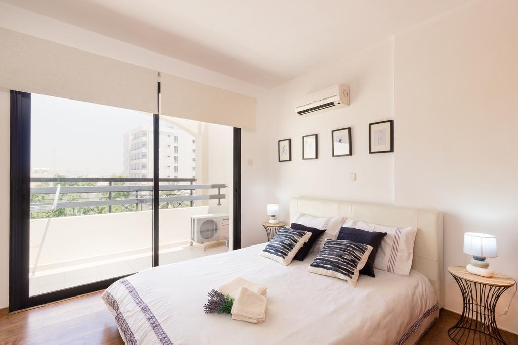 Mama Seaside Apartment Larnaca Ngoại thất bức ảnh